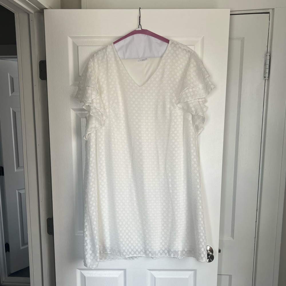 Cute rehearsal dinner or bridal shower dress!! ⭐️